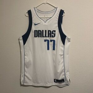 NBA DALLAS MAVERICKS LUKA DONČIĆ JERSEY in WHITE
